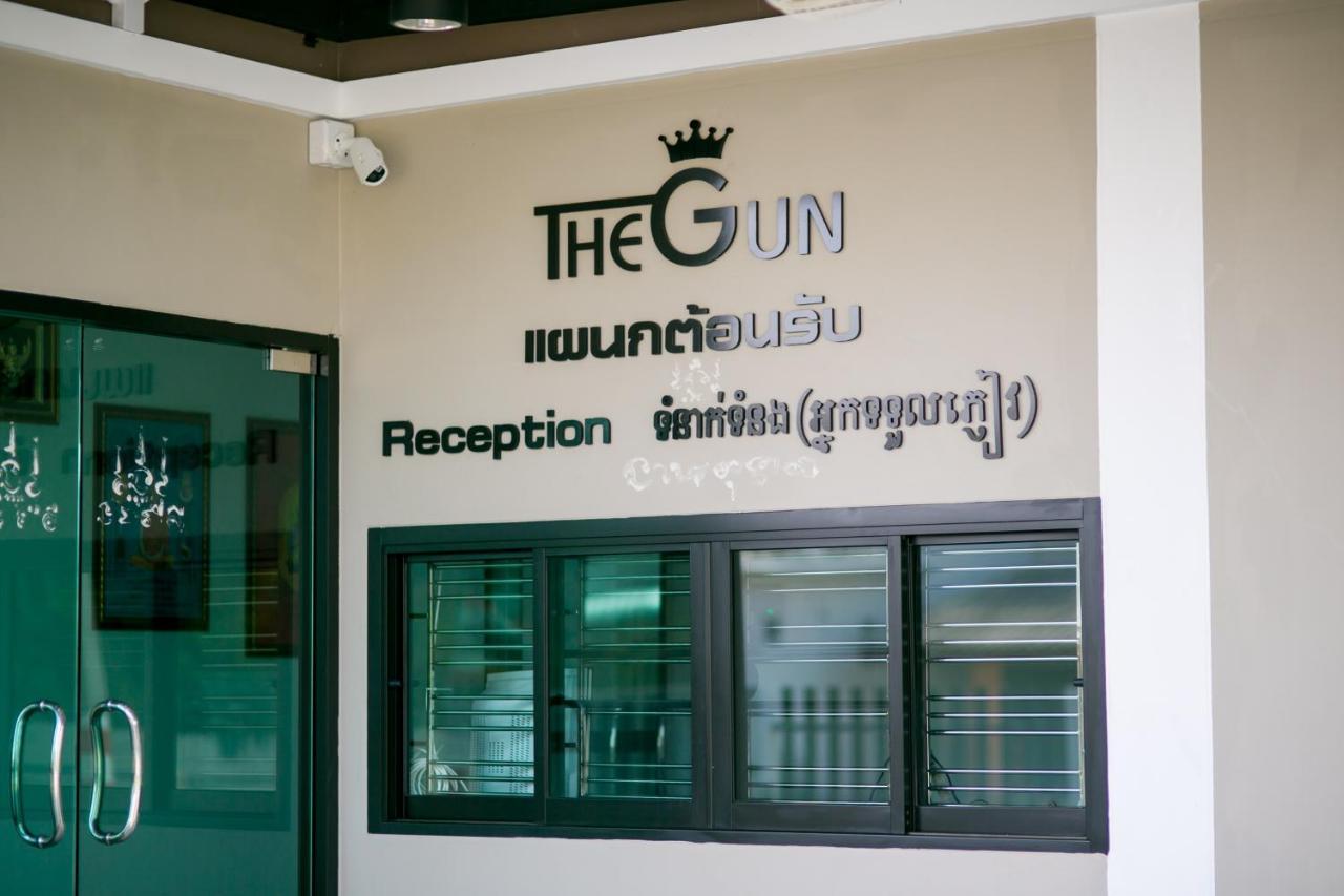 The Gun Hotel Surin Exterior photo