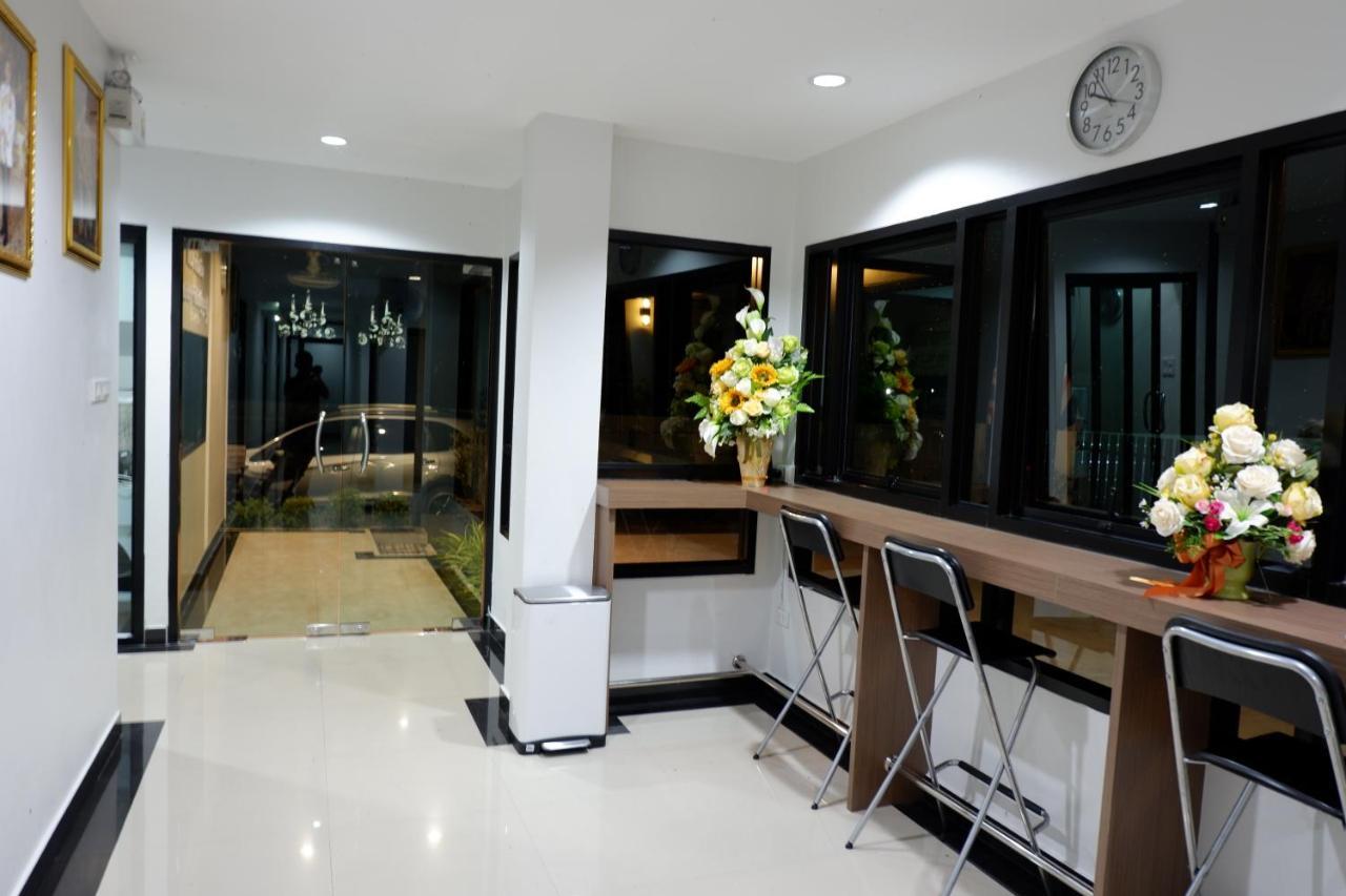 The Gun Hotel Surin Exterior photo